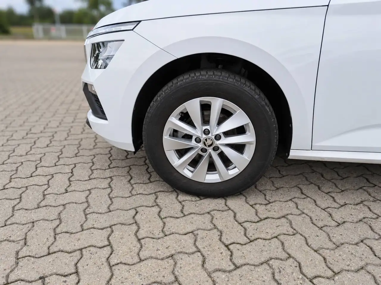 Skoda Kamiq Essence incl. Winterkompletträder — Galerie du véhicule 8