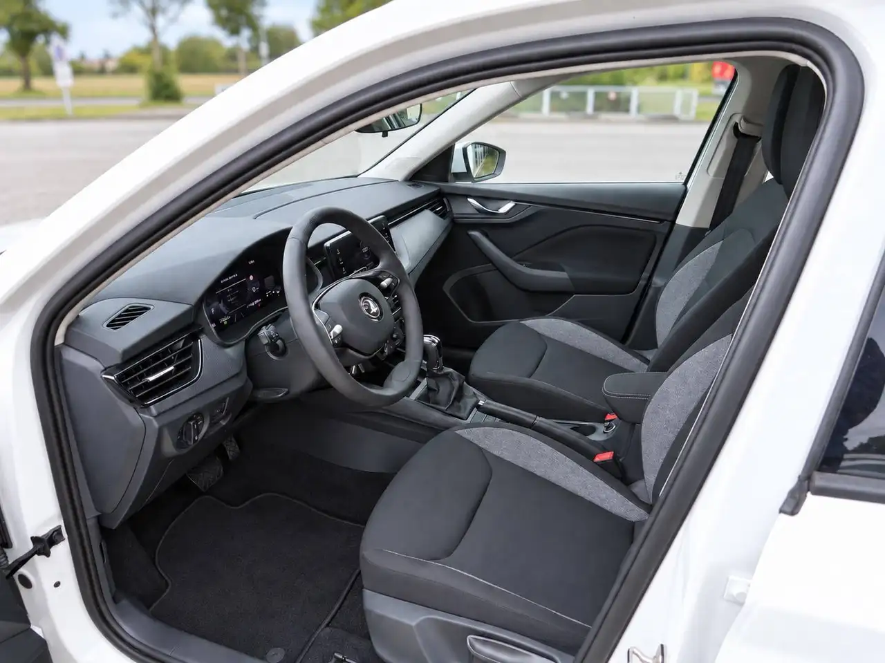 Skoda Kamiq Essence incl. Winterkompletträder — Galerie du véhicule 10