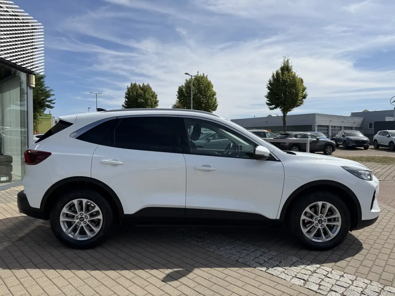 Ford Kuga 1.5 ECO BOOST TITANIUM/WINTER/AHK — Galerie du véhicule 8
