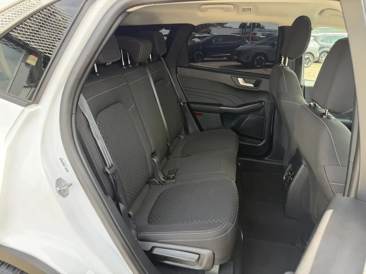 Ford Kuga 1.5 ECO BOOST TITANIUM/WINTER/AHK — Galerie du véhicule 21
