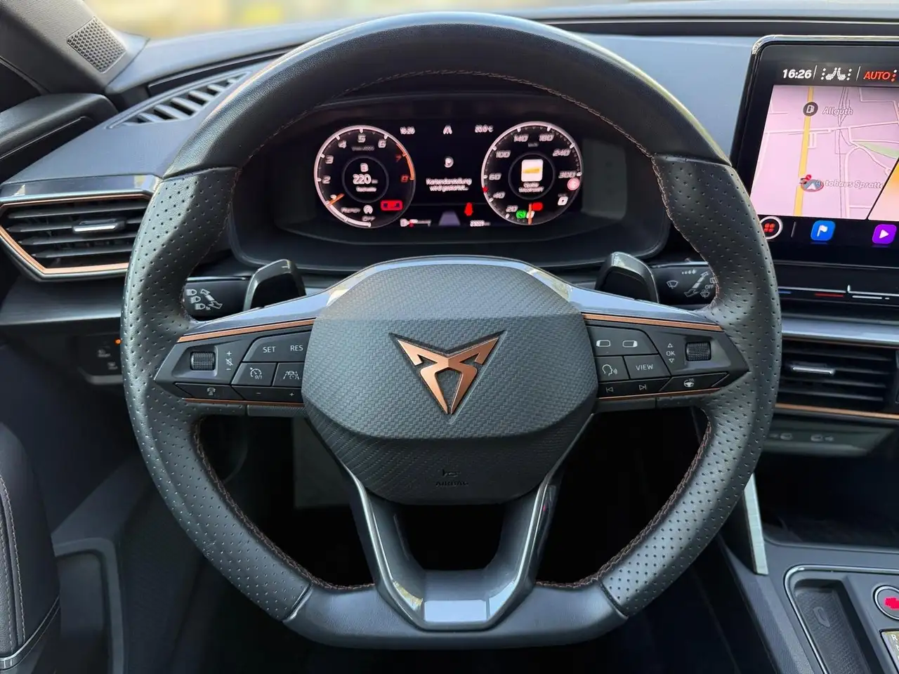 CUPRA Leon 1.5 eTSI DSG NAVI ACC LED SHZ Kamera — Vehicle gallery 7