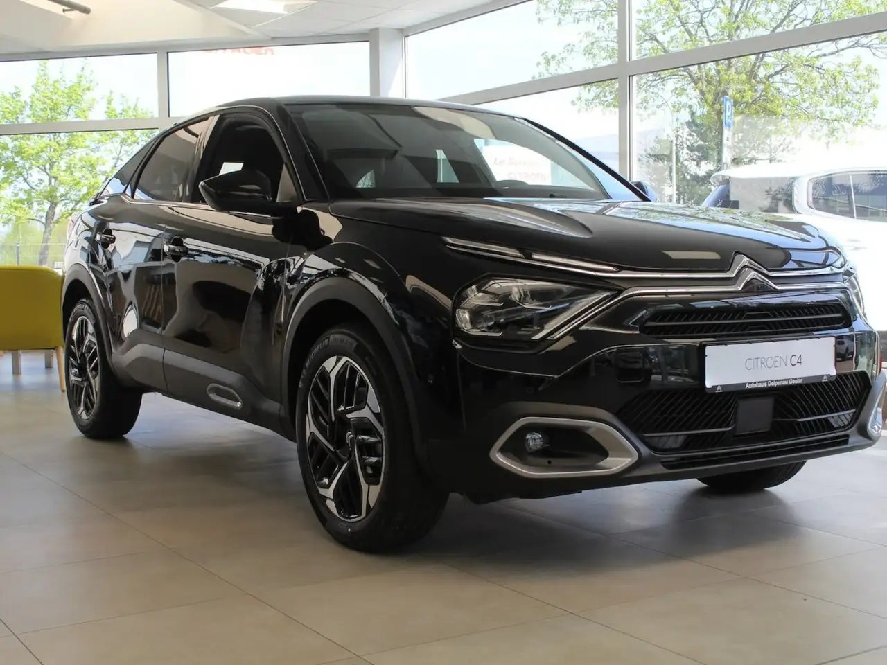 Citroen C4 MAX PT130 EAT LED Navi 360 Grad Kamera Head Up Alc — معرض صور السيارة 2