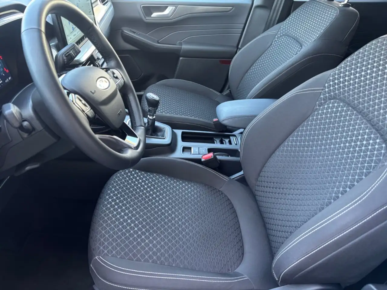 Ford Kuga Titanium Navi AHK RFK PDC SZH 4x FSH LRH Tempo Kl — Galerie du véhicule 8