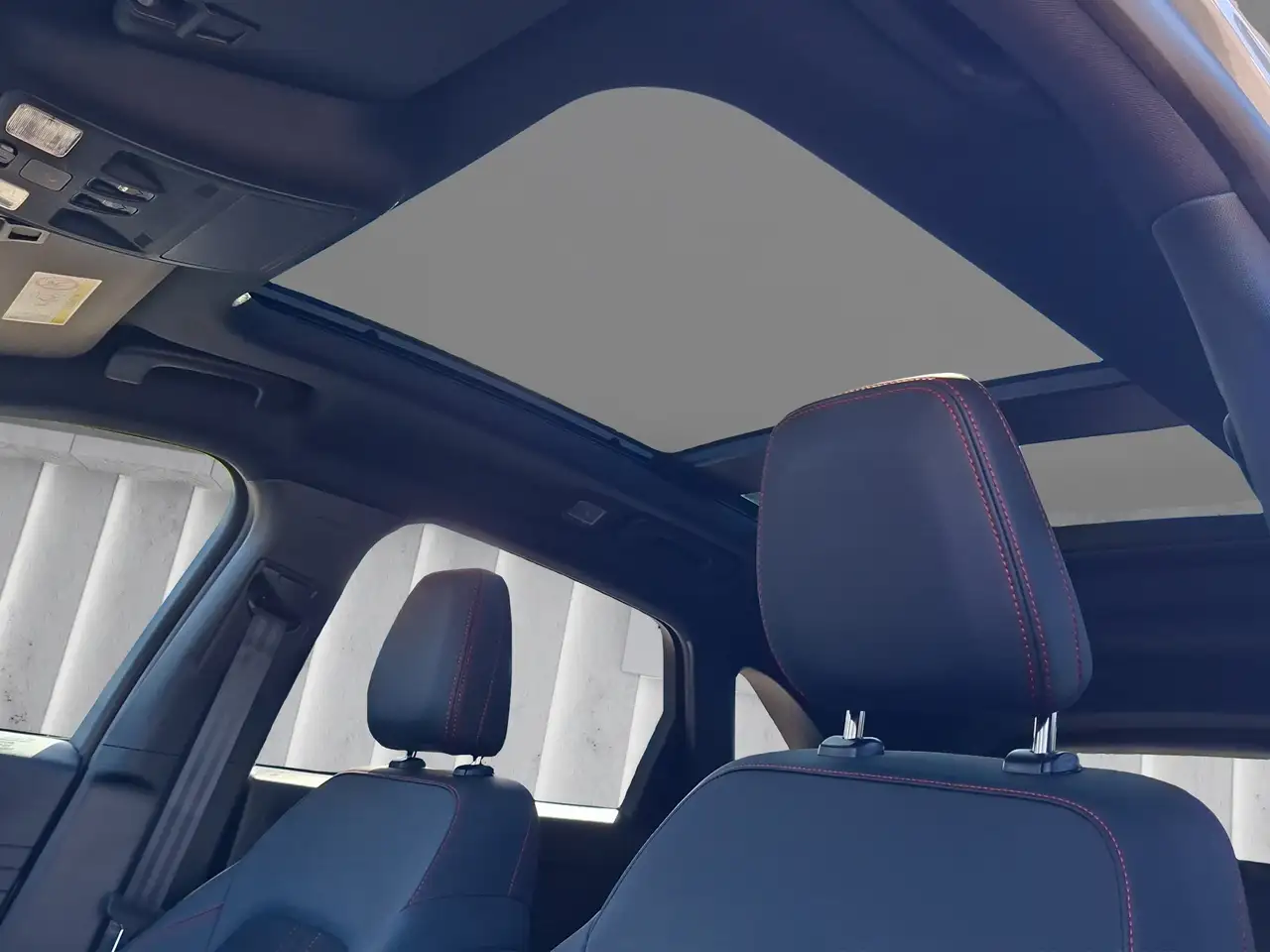 Ford Kuga ST-Line X Aut.*PANO*AHK*360GRAD*LED-MATRIX*NAVI*GR — Galería del vehículo 16