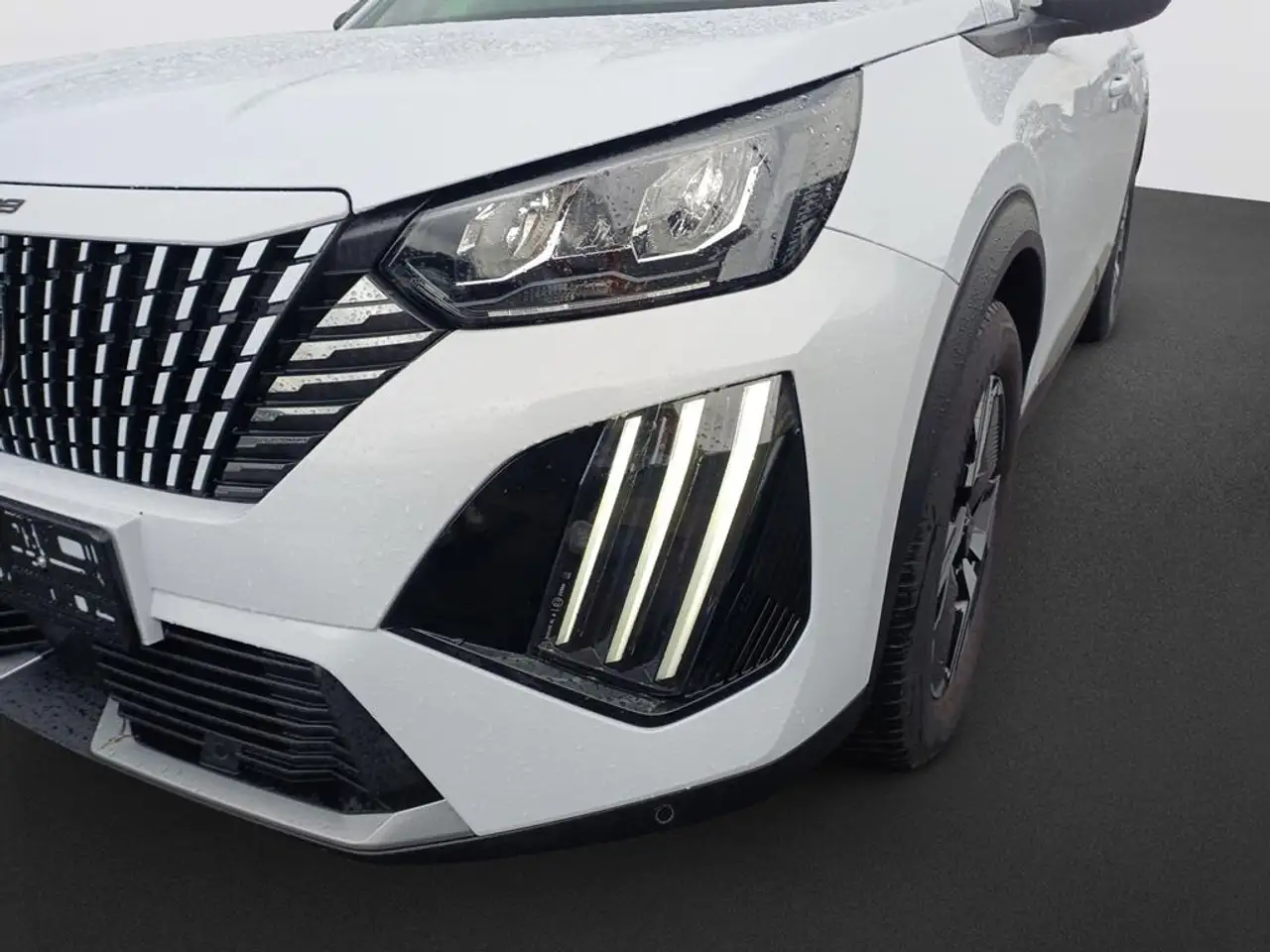 Peugeot 2008 Neuer 2008 Allure PureTech 100 — Galería del vehículo 9