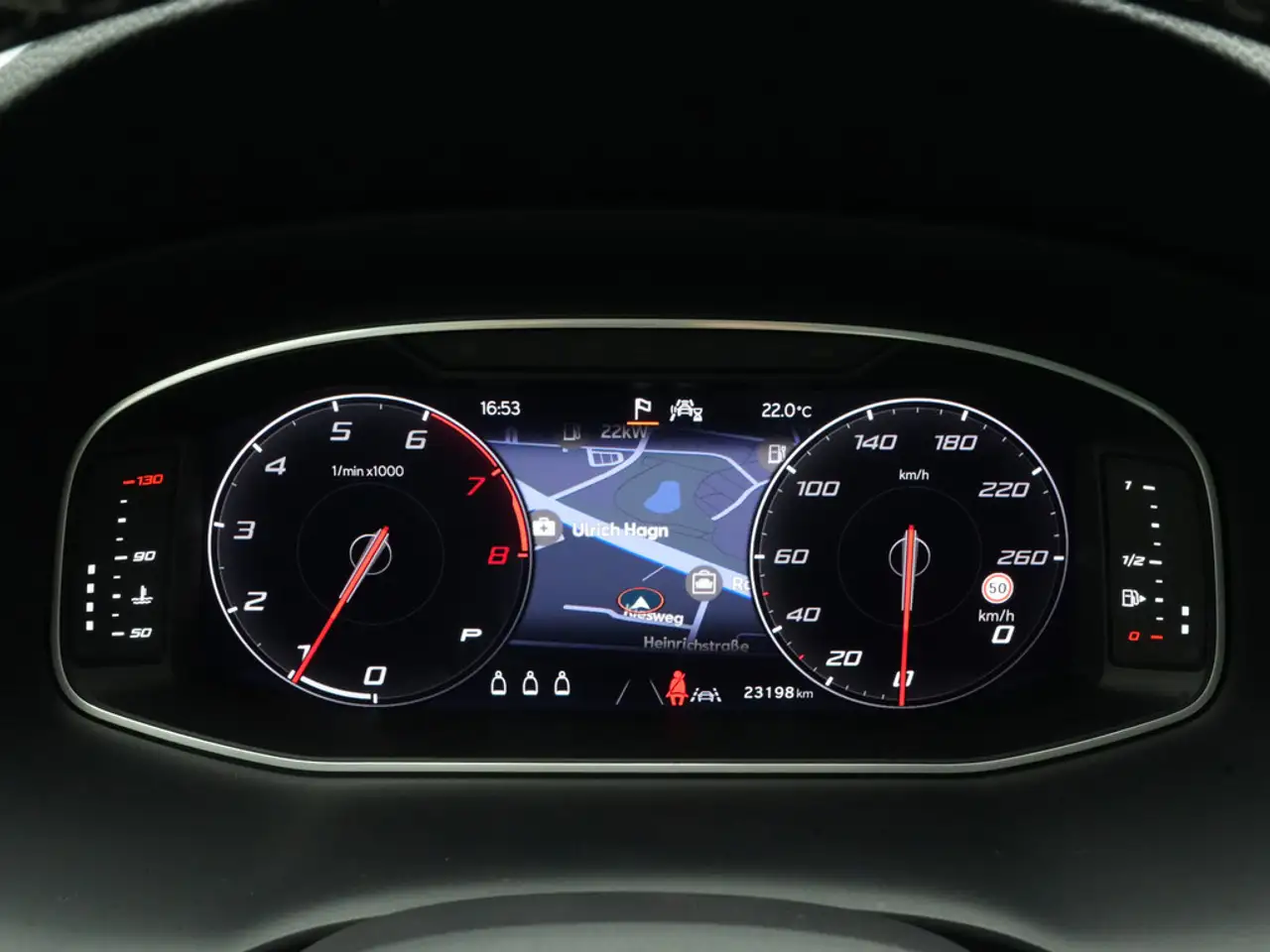 SEAT Ateca Style Edition DSG KAM SHZ CARPLAY LED PDC — معرض صور السيارة 9