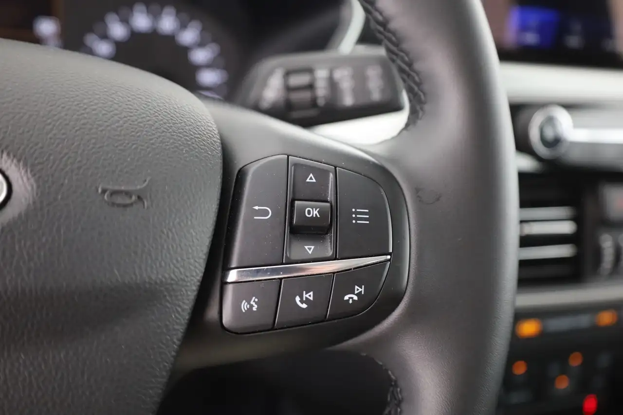 Ford Kuga 1.5 EB Cool & Connect LED Navi Sitzheizung — معرض صور السيارة 18