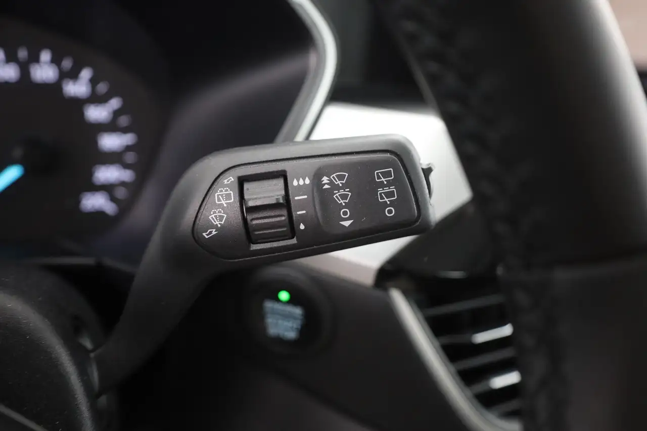 Ford Kuga 1.5 EB Cool & Connect LED Navi Sitzheizung — معرض صور السيارة 21