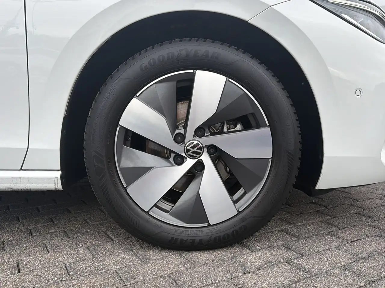 Volkswagen Passat Variant 1.5 TSI DSG IQ MATRIX DCC — Galería del vehículo 14