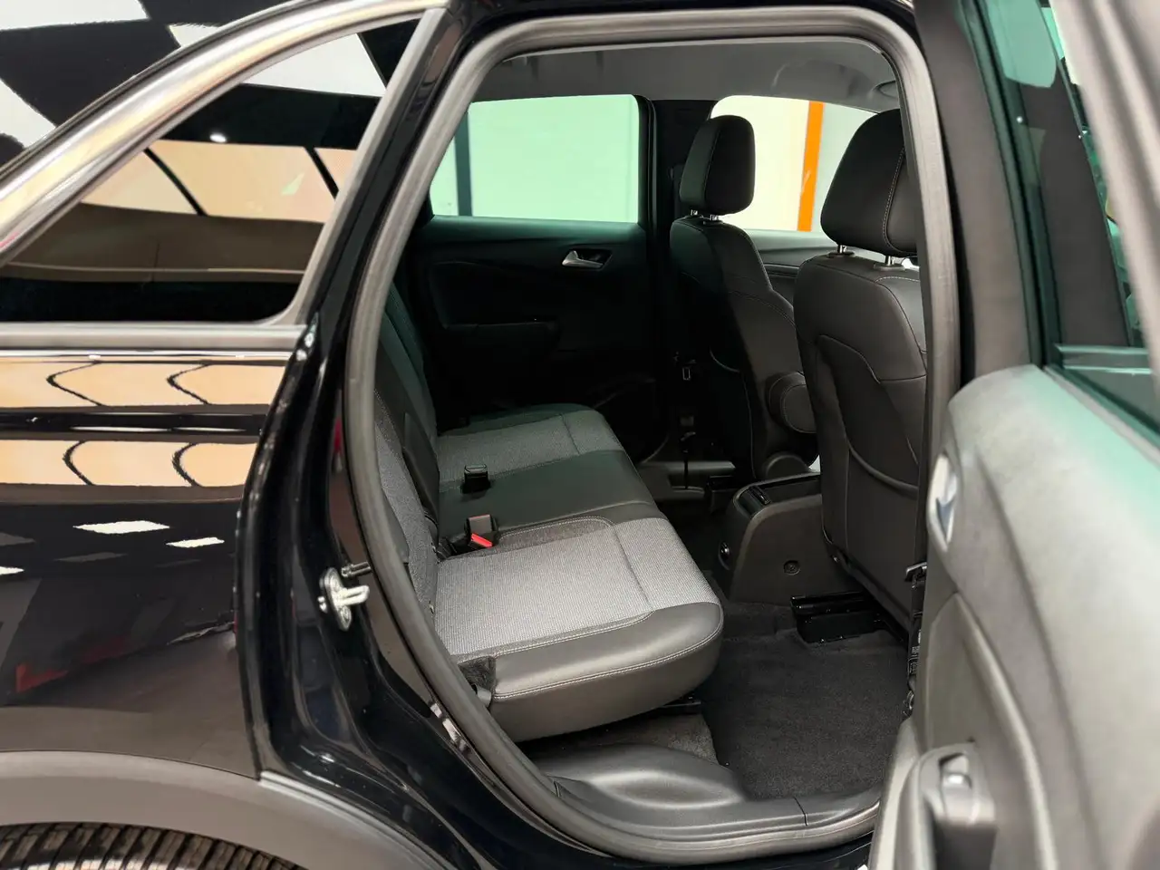 Opel Crossland Enjoy 1.2 |NAVI|KAM|LED|LM| — Vehicle gallery 16