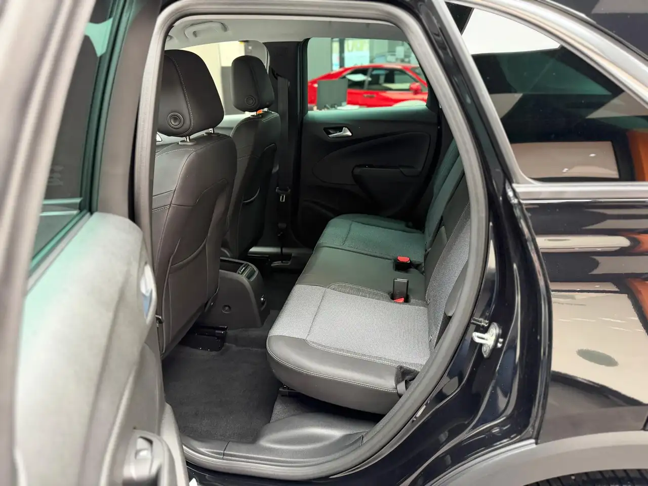 Opel Crossland Enjoy 1.2 |NAVI|KAM|LED|LM| — Vehicle gallery 15