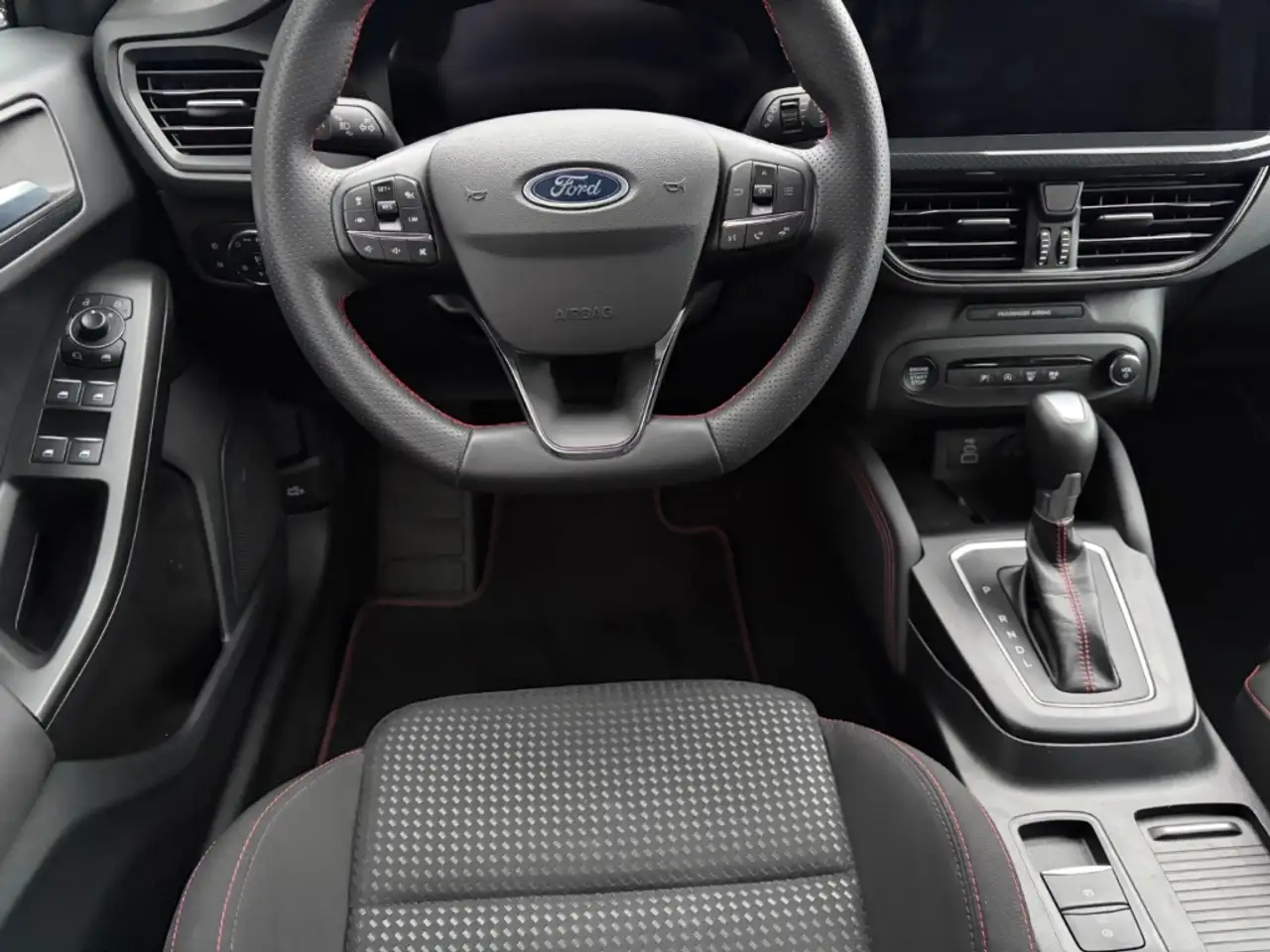 Ford Focus 1.0 EcoBoost Turnier ST-Line X Head-Up AHK — معرض صور السيارة 10