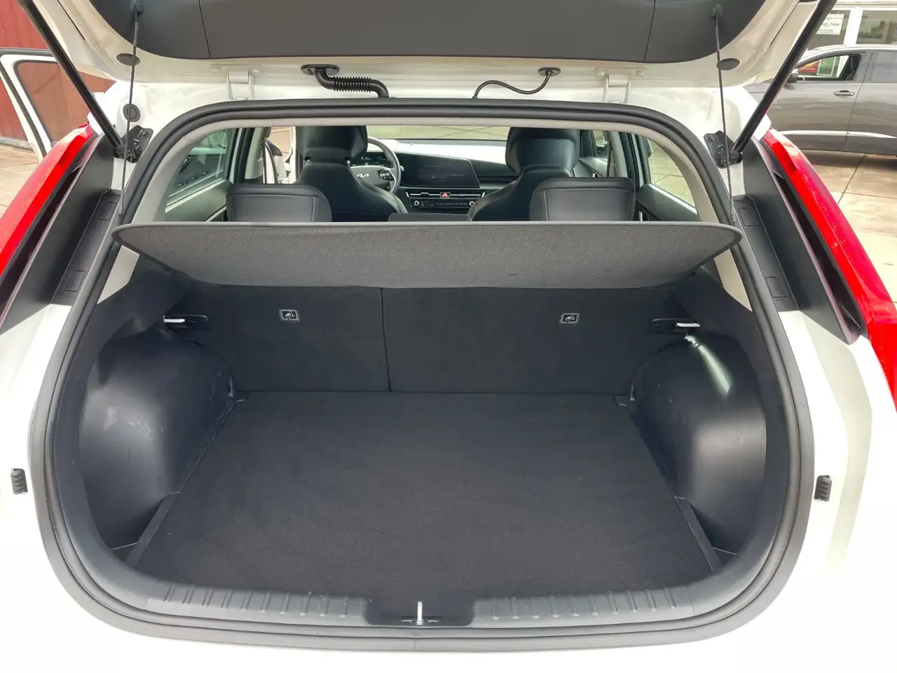 Kia Niro II Hybrid 1,6 Automatik /Navi/Klima/Kamera — معرض صور السيارة 38