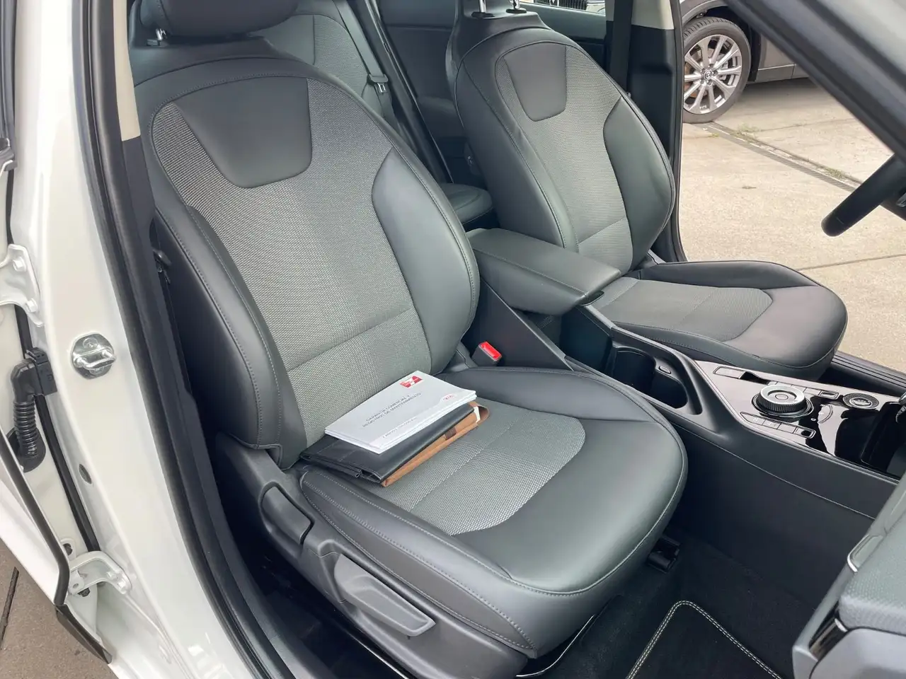 Kia Niro II Hybrid 1,6 Automatik /Navi/Klima/Kamera — معرض صور السيارة 31