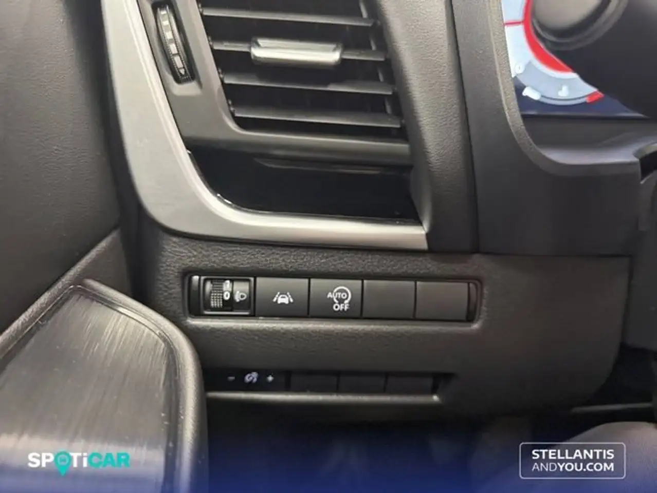 Nissan Qashqai DIG-T 103kW (140CV) mHEV 4x2 Acenta — معرض صور السيارة 16