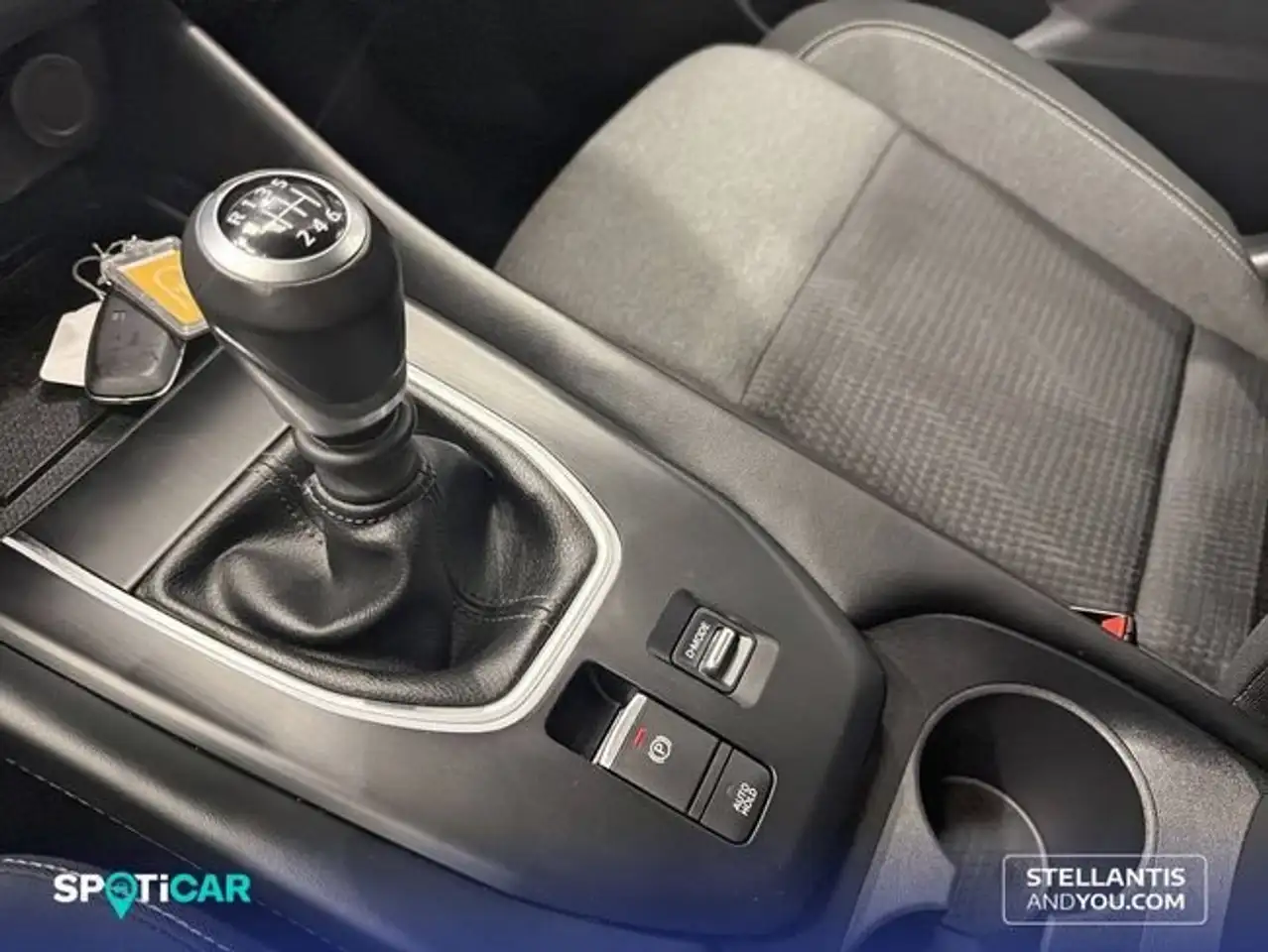 Nissan Qashqai DIG-T 103kW (140CV) mHEV 4x2 Acenta — معرض صور السيارة 13