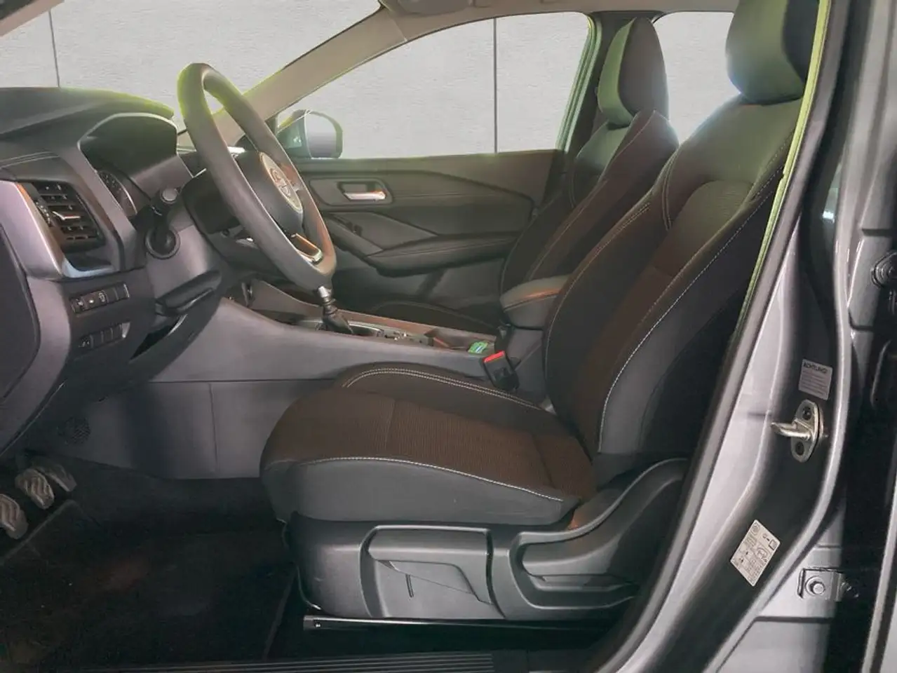 Nissan Qashqai 1.3 DIG-T MHEV Visia — معرض صور السيارة 10