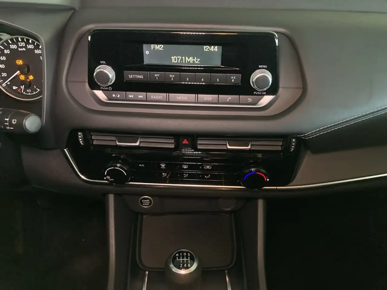 Nissan Qashqai 1.3 DIG-T MHEV Visia — معرض صور السيارة 15