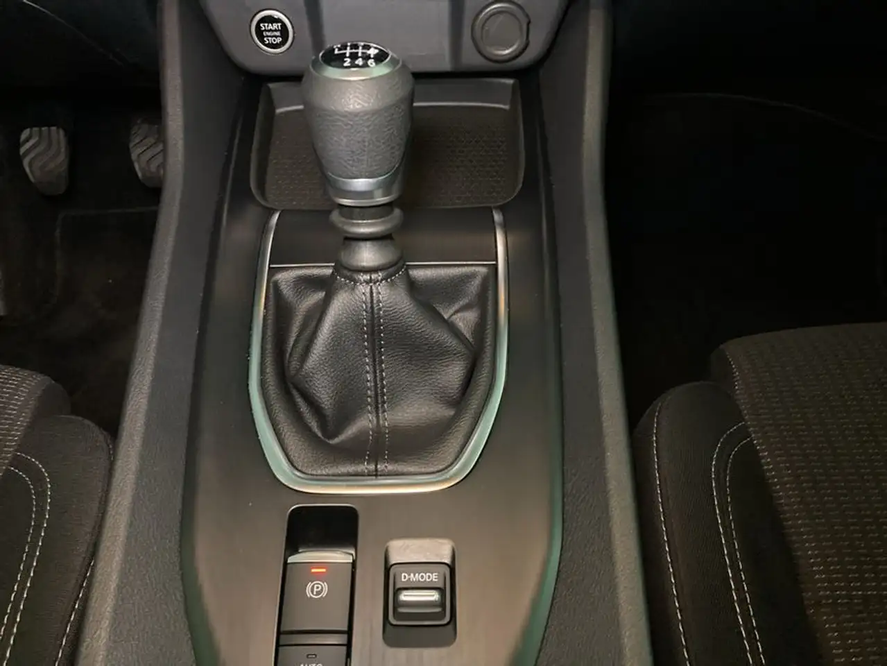 Nissan Qashqai 1.3 DIG-T MHEV Visia — معرض صور السيارة 14