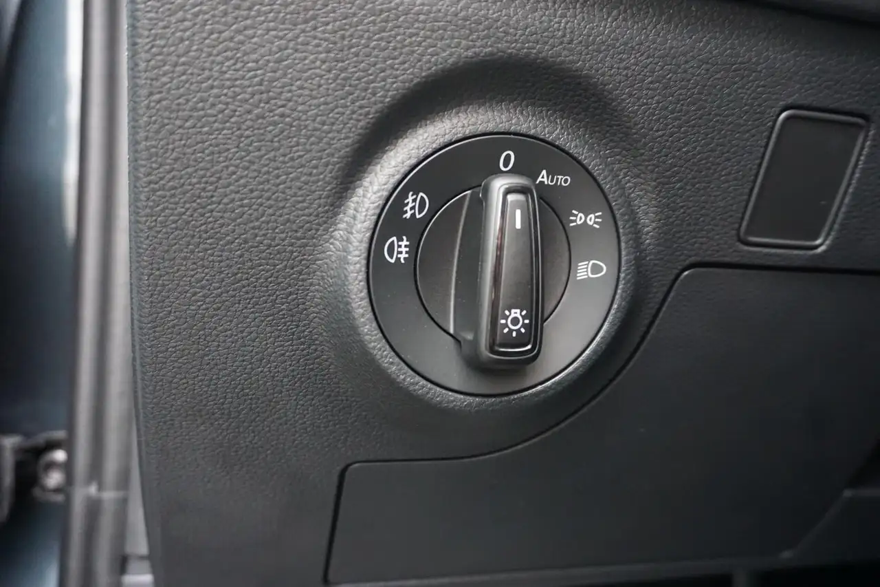 SEAT Ibiza Xcellence 1.0 TSI KAMERA/LED/FULL-Link — Galería del vehículo 23