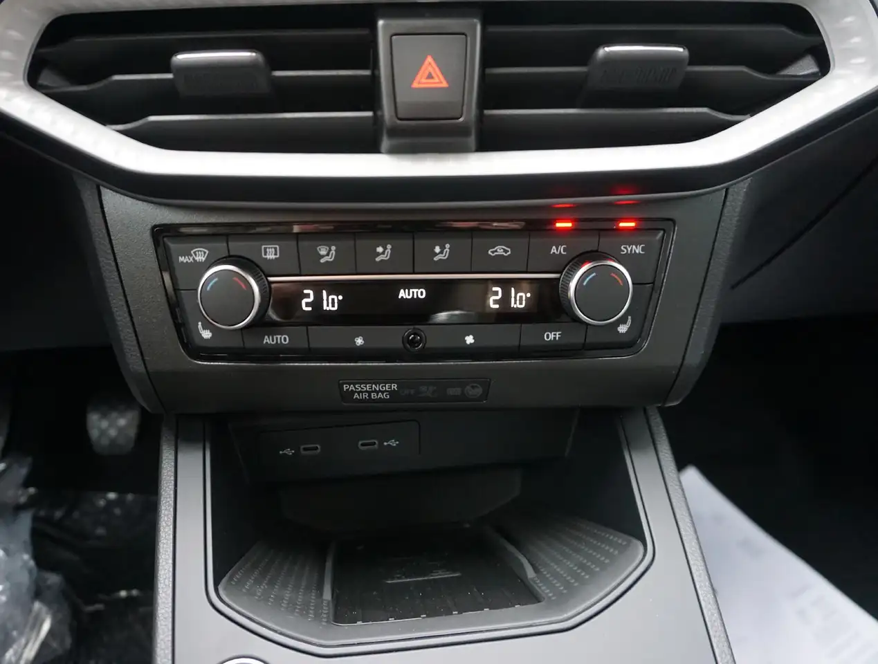 SEAT Ibiza Xcellence 1.0 TSI KAMERA/LED/FULL-Link — Galería del vehículo 19