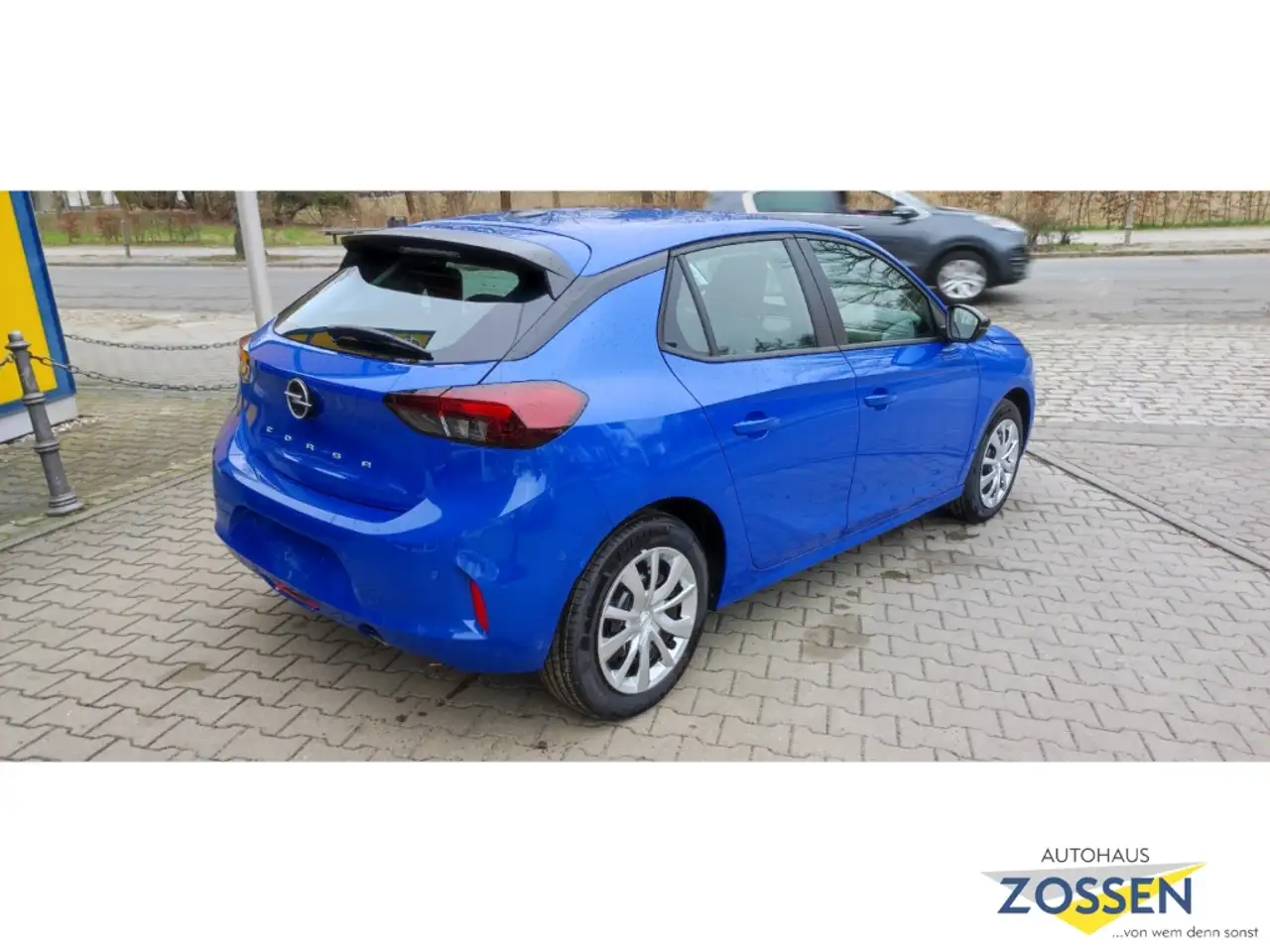 Opel Corsa Edition 1.2 Parkpilot Kamera Multimedia — Galería del vehículo 4