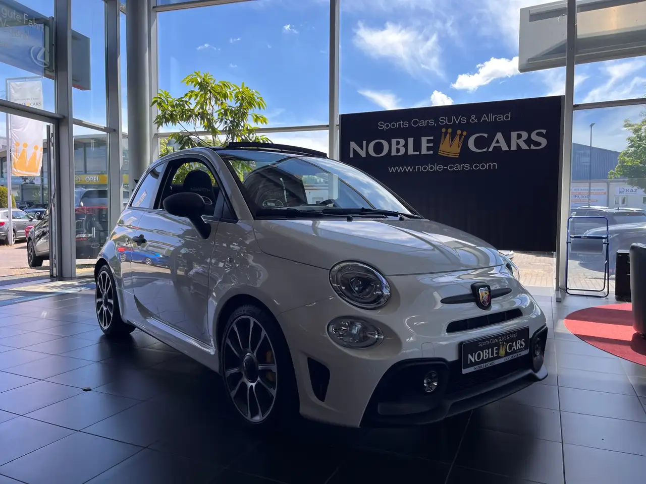 Abarth 695C Turismo LEDER NAV DAB PDC — Gießen
