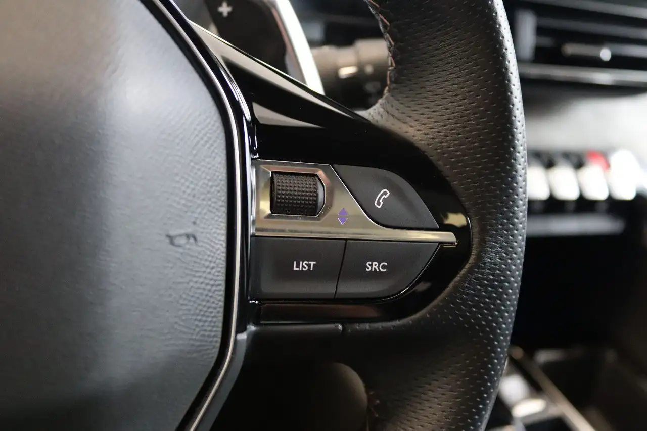 Peugeot 3008 136 e-DSC-6 GT *AHK*Pano*ACC*DAB*PDC*NAVI* — Galerie du véhicule 30