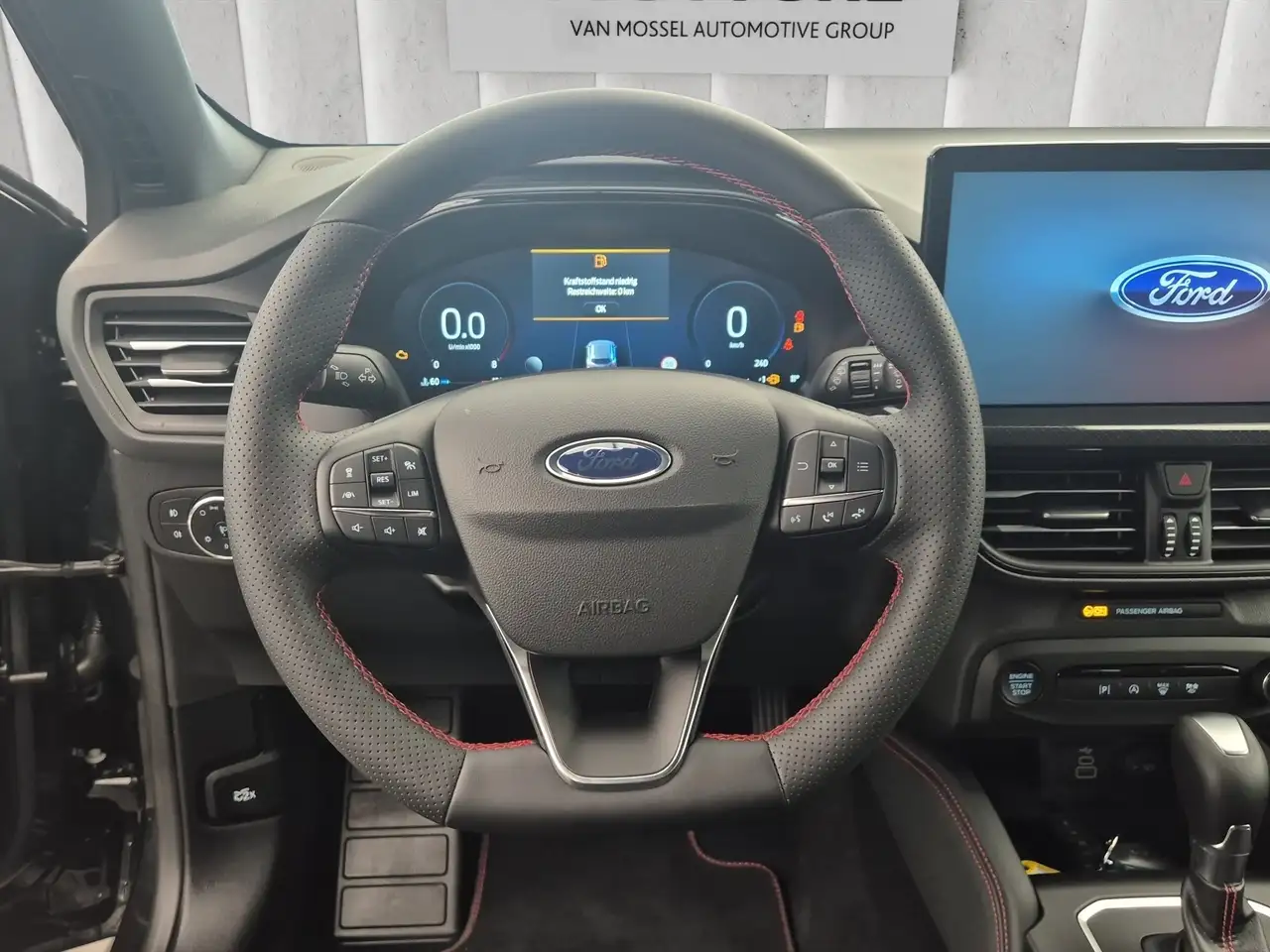 Ford Focus ST-Line X Turnier Aut.*AHK*ACC*HUD*KAM*NAVI*WINTER — معرض صور السيارة 13