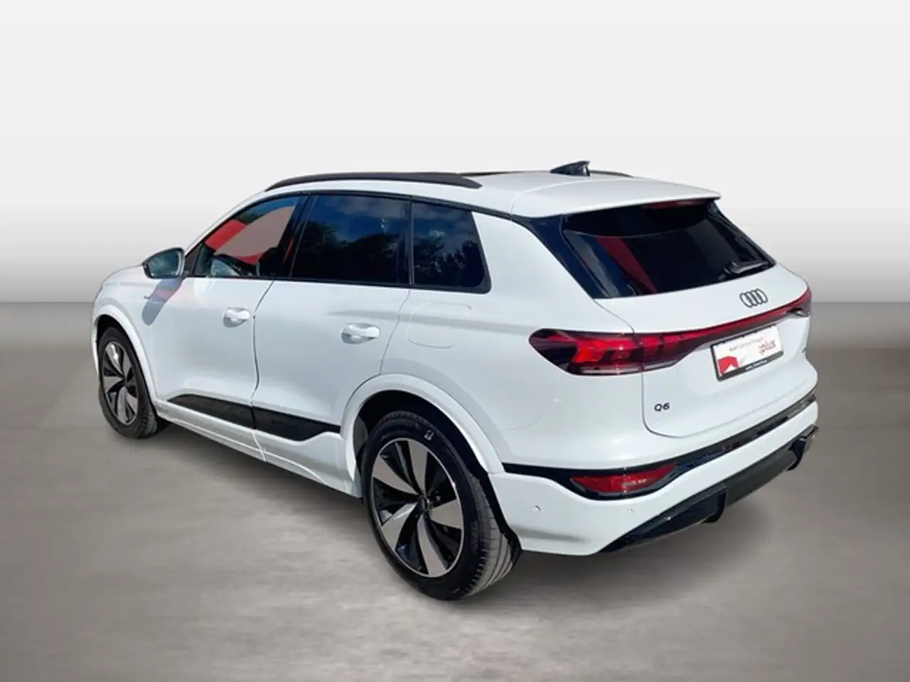 Audi Q6 e-tron Quattro S-Line Pano 360 Luftfahrwerk — Vehicle gallery 3