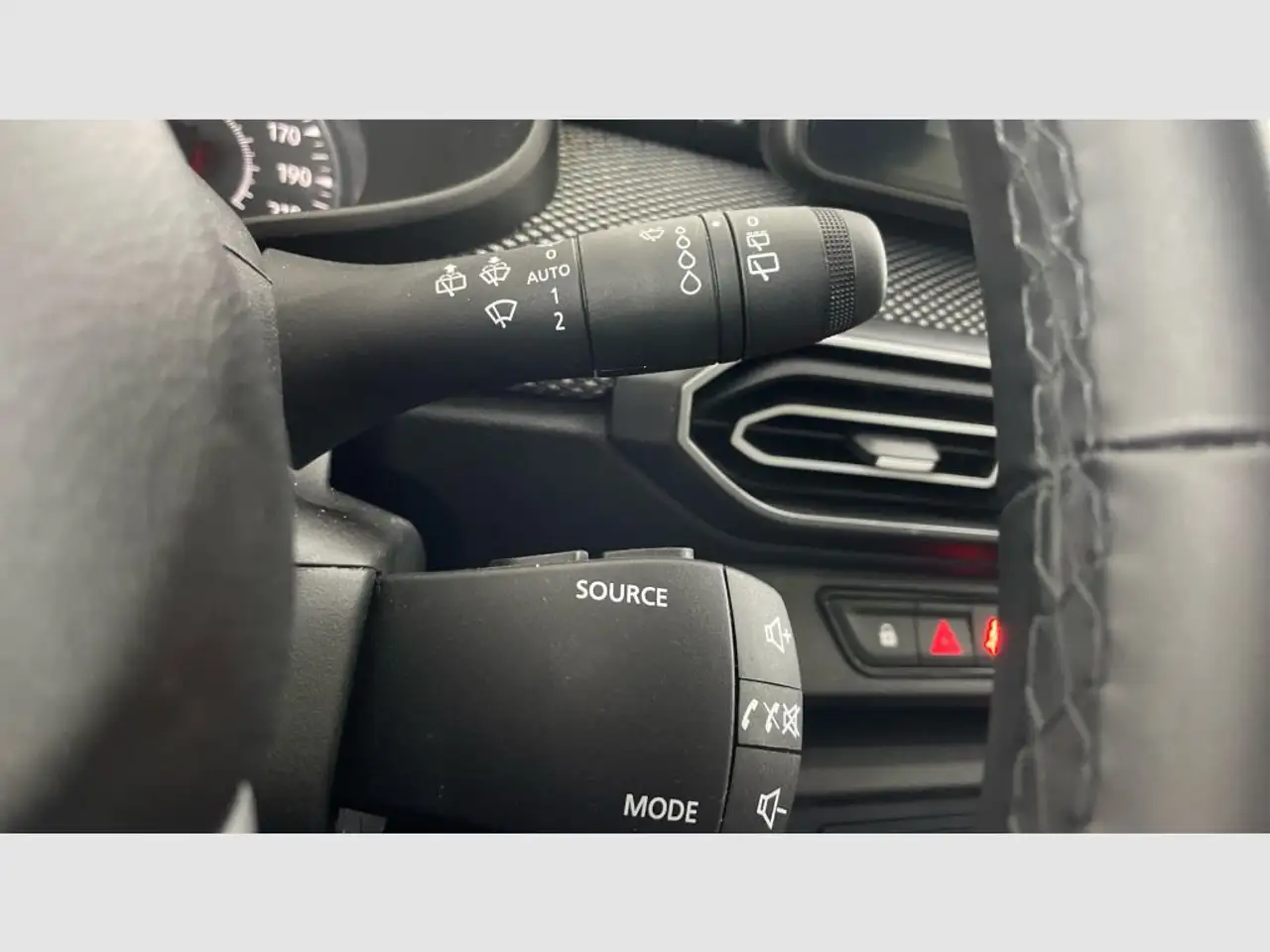 Dacia Jogger 1.0 TCe Expression 81kW 7pl. — Vehicle gallery 28