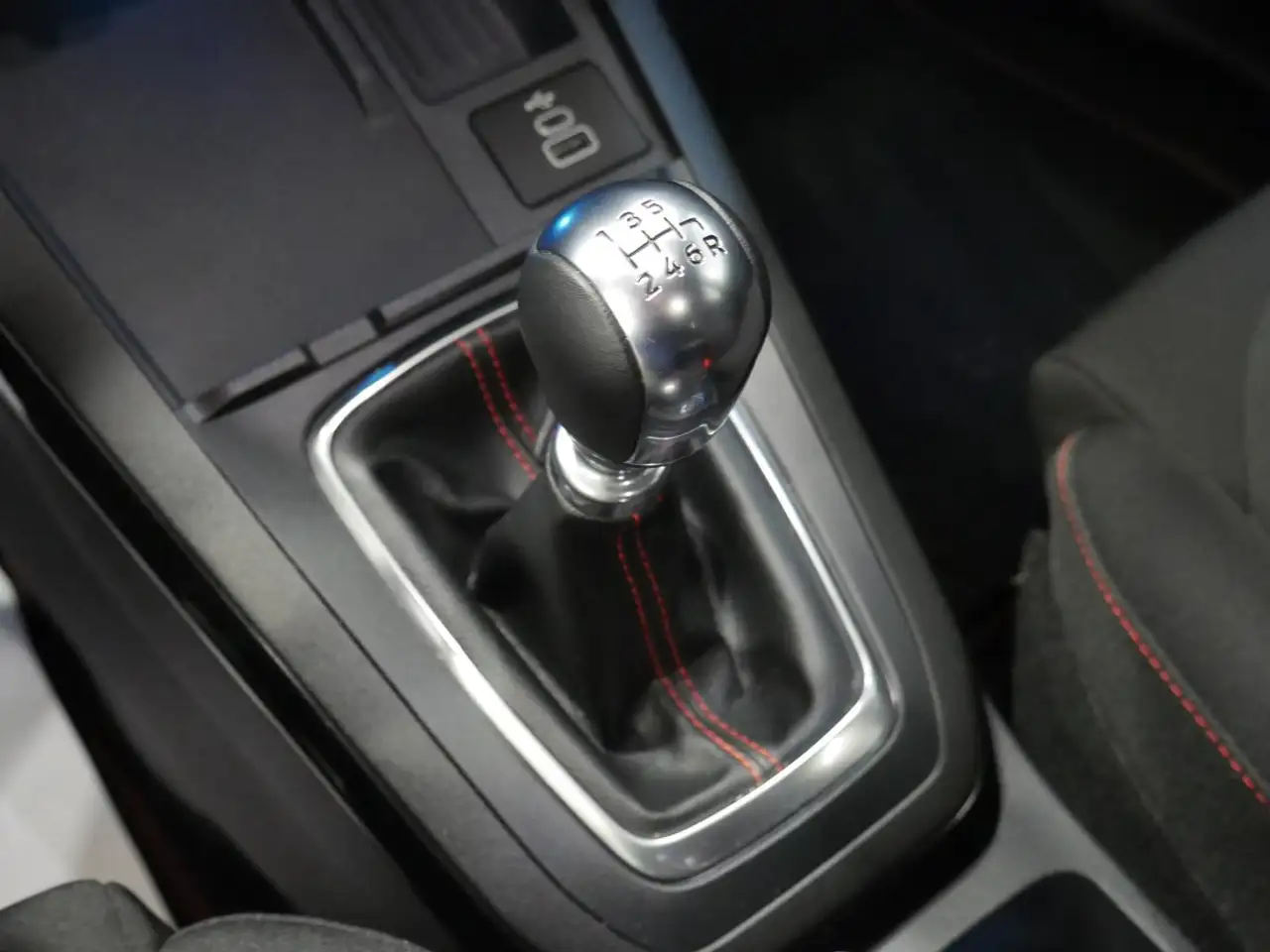 Ford Puma 1.0 EcoBoost MHEV ST-Line 125 — معرض صور السيارة 14