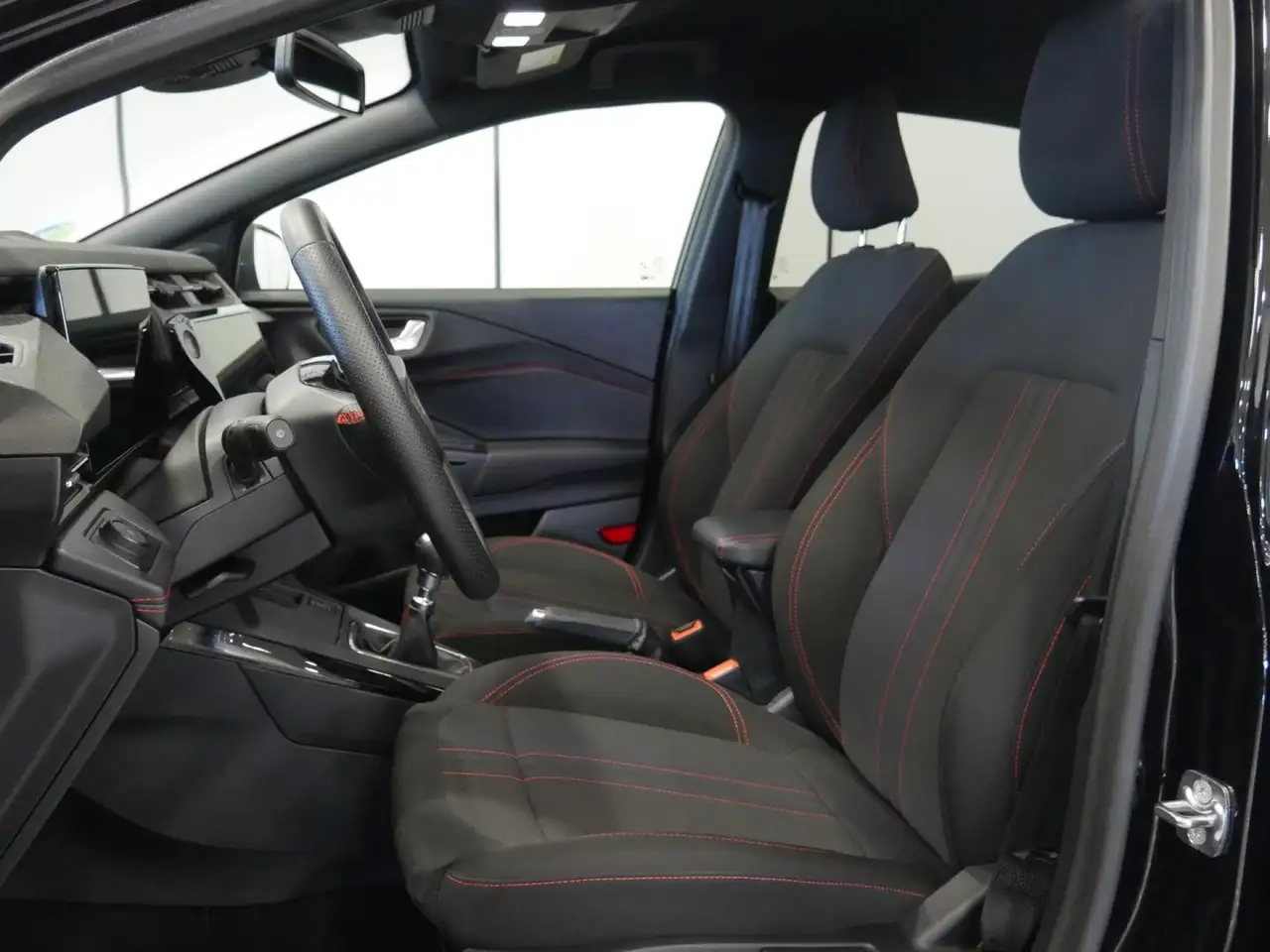 Ford Puma 1.0 EcoBoost MHEV ST-Line 125 — معرض صور السيارة 8