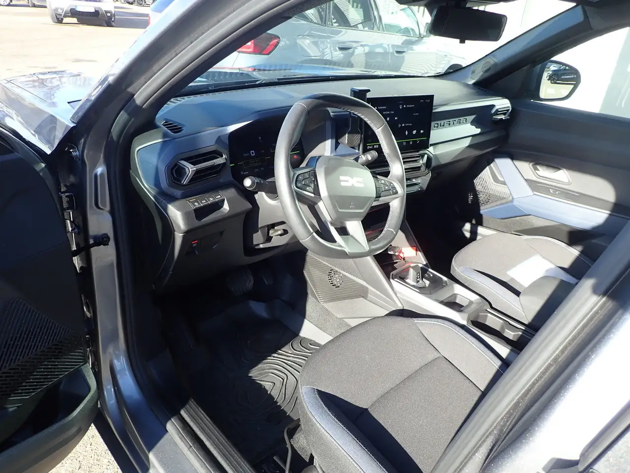 Dacia Duster Hybrid 140 Journey — معرض صور السيارة 8