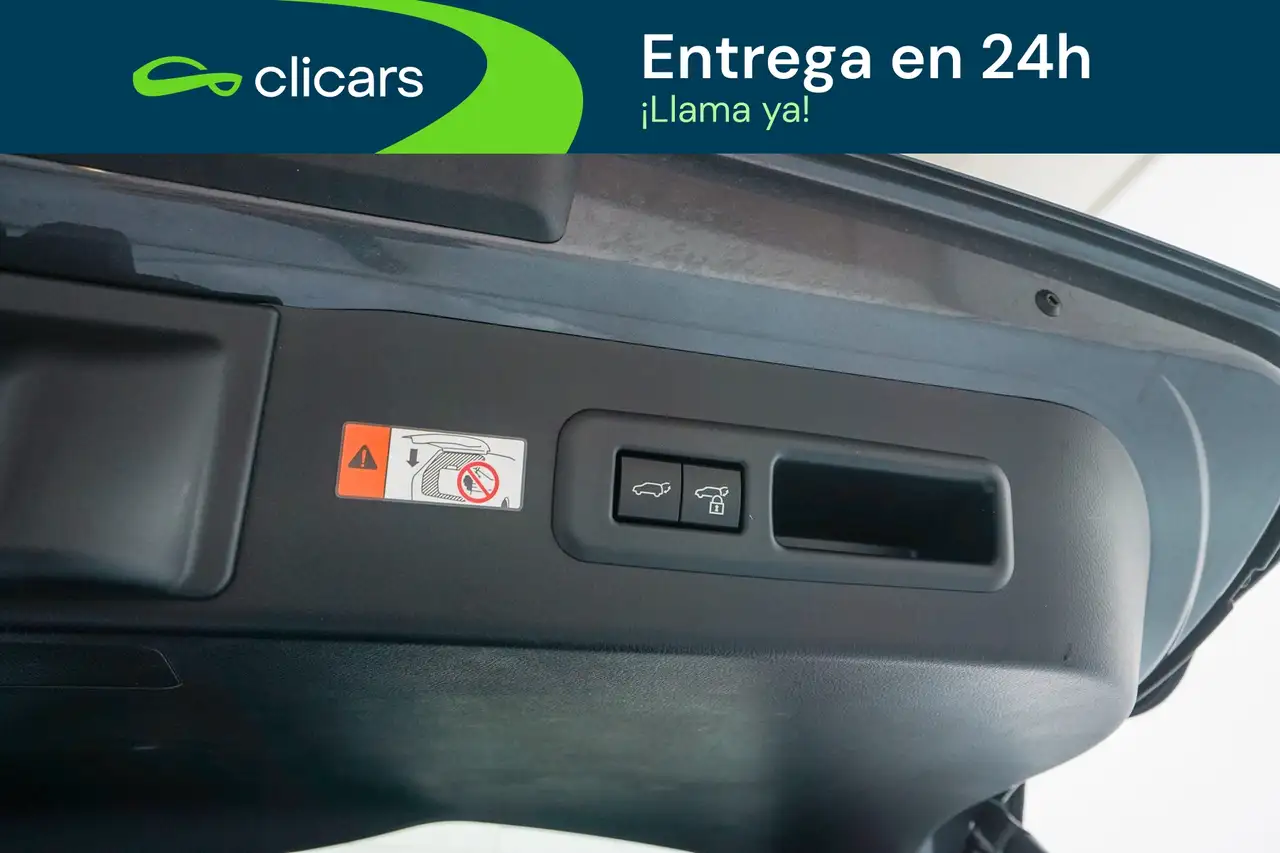 Lexus LBX Elegant — معرض صور السيارة 18