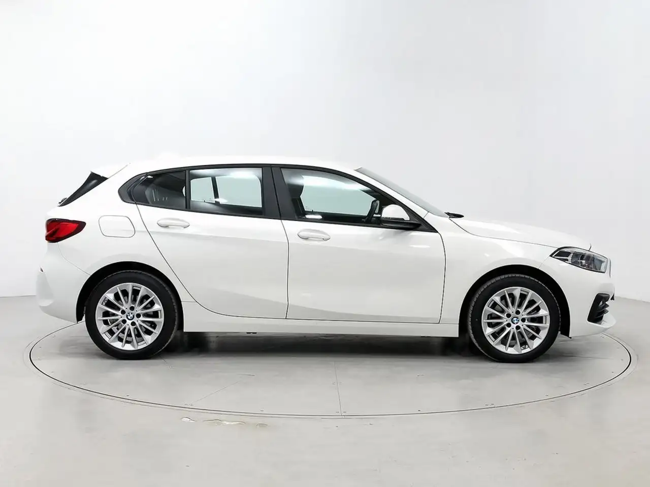 BMW 118 118i — Vehicle gallery 3