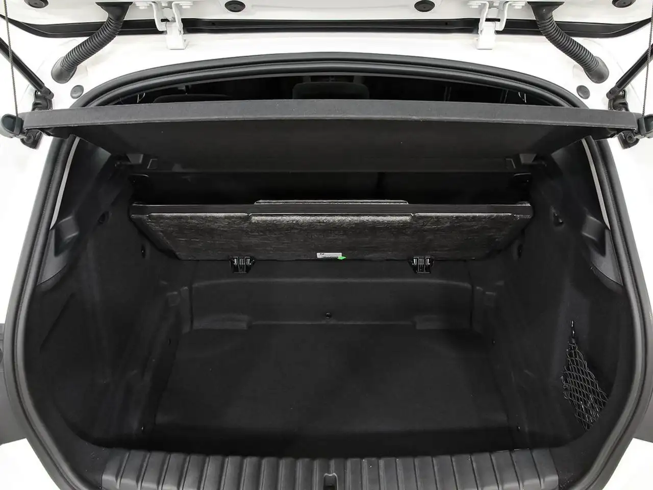 BMW 118 118i — Vehicle gallery 9