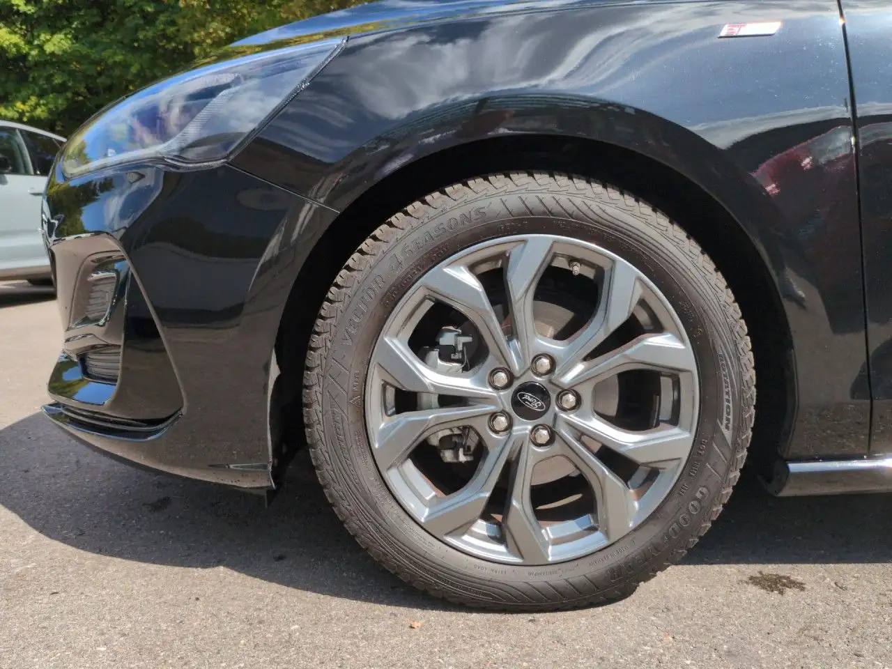 Ford Focus Turnier 1.0 EcoBoost ST-Line X Automatik LED — Vehicle gallery 22