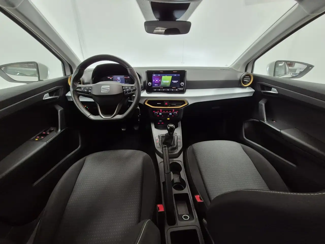 SEAT Ibiza 1.0 TSI S&S Style XM 115 — Galería del vehículo 10