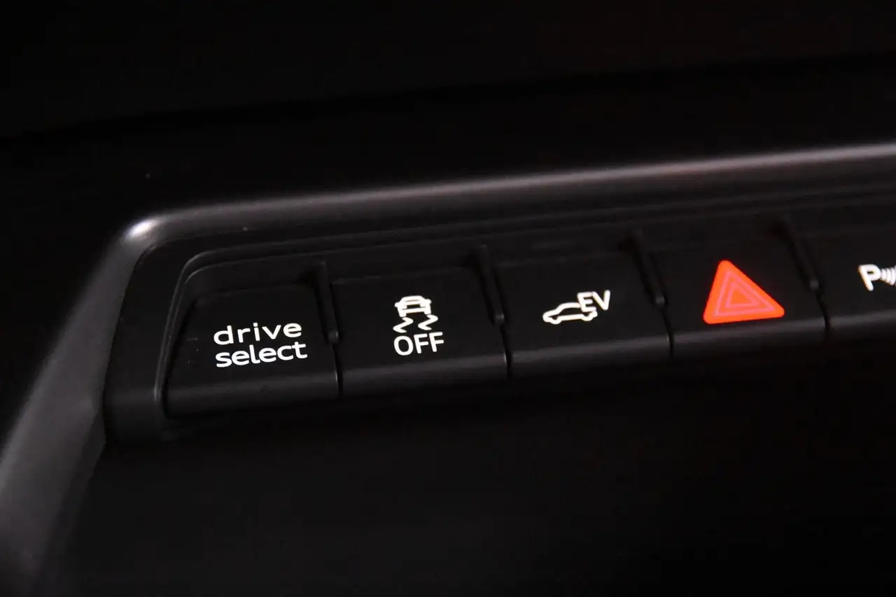 Audi A3 40 TFSI e Sportback*1.Hand*Leder*Keyless*SHZ* — Vehicle gallery 14