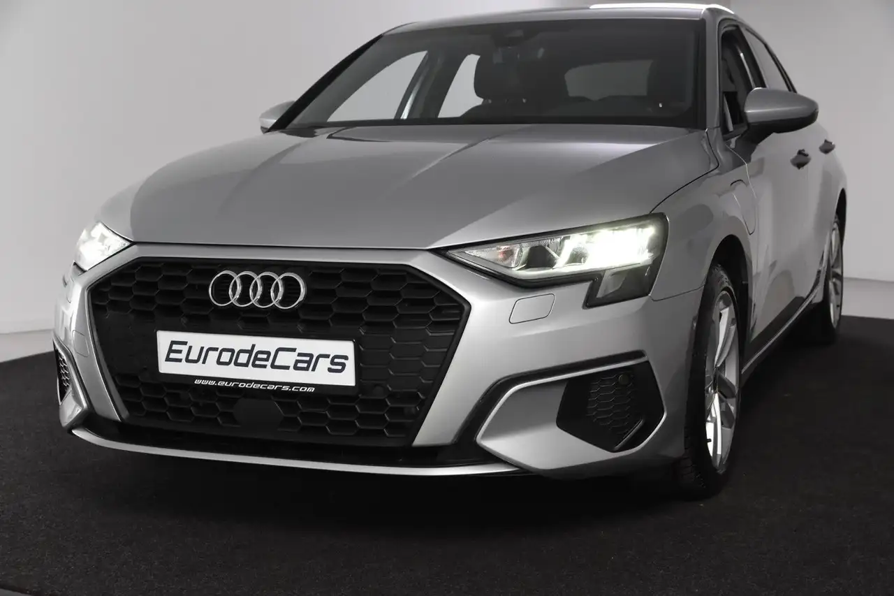 Audi A3 40 TFSI e Sportback*1.Hand*Leder*Keyless*SHZ* — Vehicle gallery 28