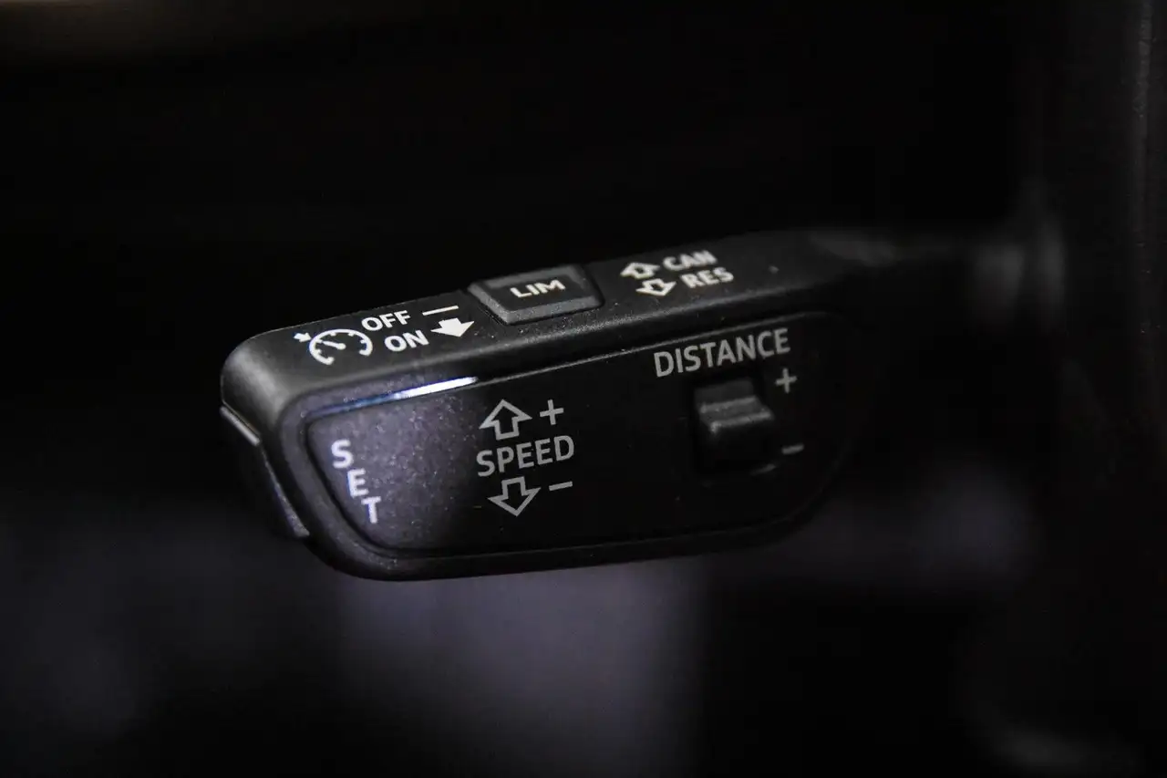 Audi A3 40 TFSI e Sportback*1.Hand*Leder*Keyless*SHZ* — Vehicle gallery 12