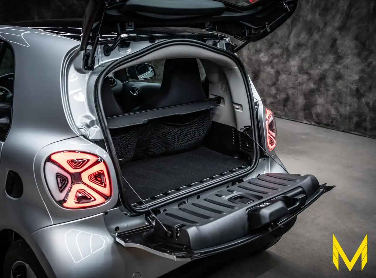 smart forTwo EQ cp. passion EXCLUSIVE:THE SILVER STAR! — Galerie du véhicule 10