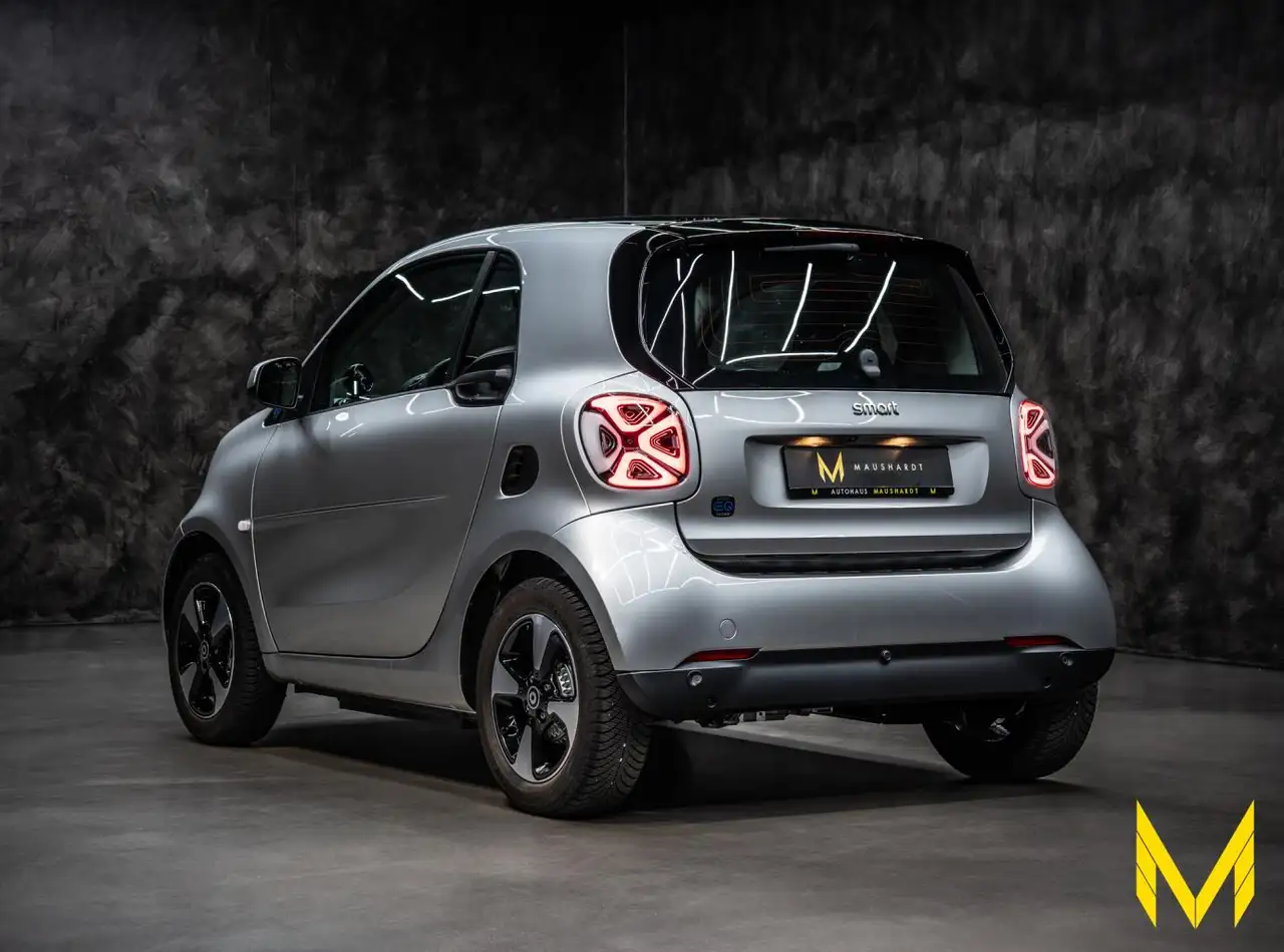 smart forTwo EQ cp. passion EXCLUSIVE:THE SILVER STAR! — Galerie du véhicule 5