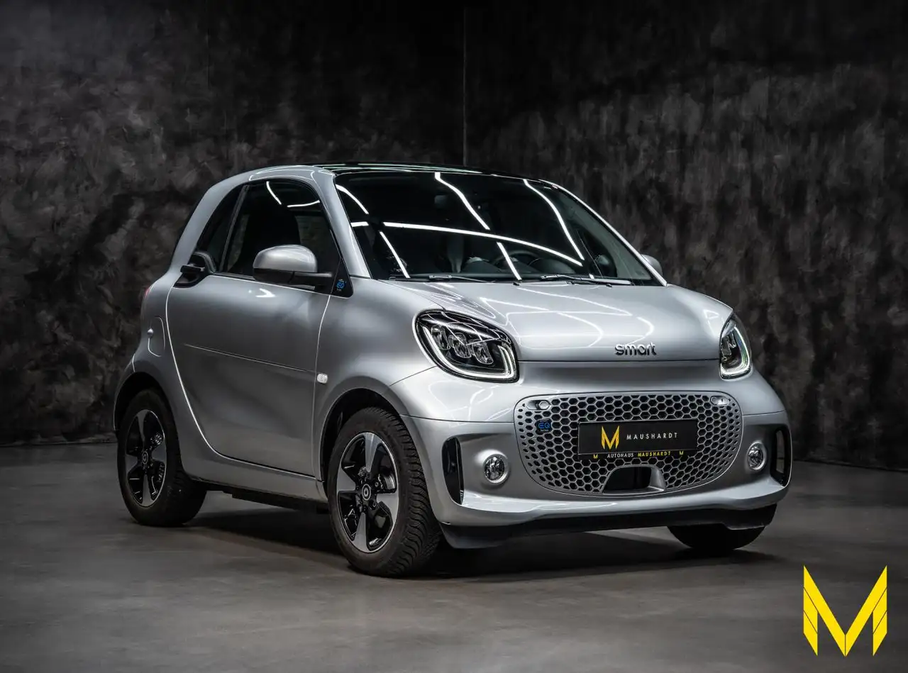 smart forTwo EQ cp. passion EXCLUSIVE:THE SILVER STAR! — Galerie du véhicule 4