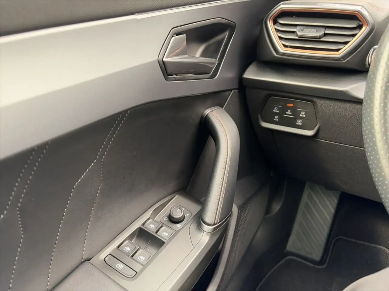 CUPRA Formentor Alufelgen+Klimaautomatik+Parksensoren+Sitzheizung — معرض صور السيارة 16