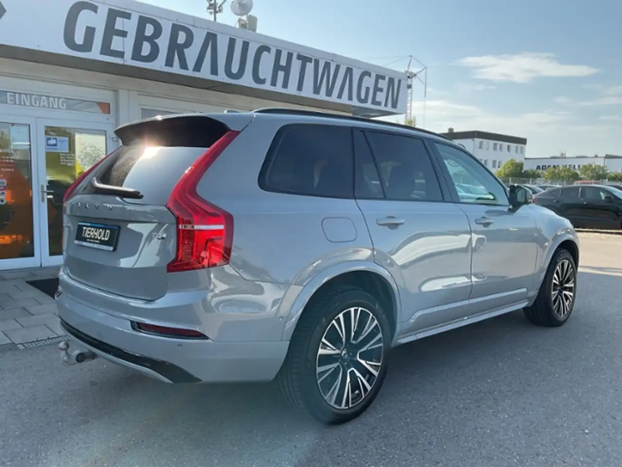 Volvo XC90 T8 Plus Dark Plug-In AHK PANO 360° ACC 20" — Galería del vehículo 7