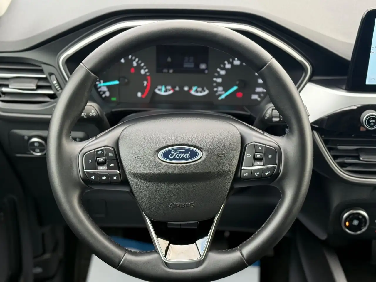 Ford Kuga Cool & Connect-AHK-PDC-CarPlay-1-Hand/SHZ — Vehicle gallery 12