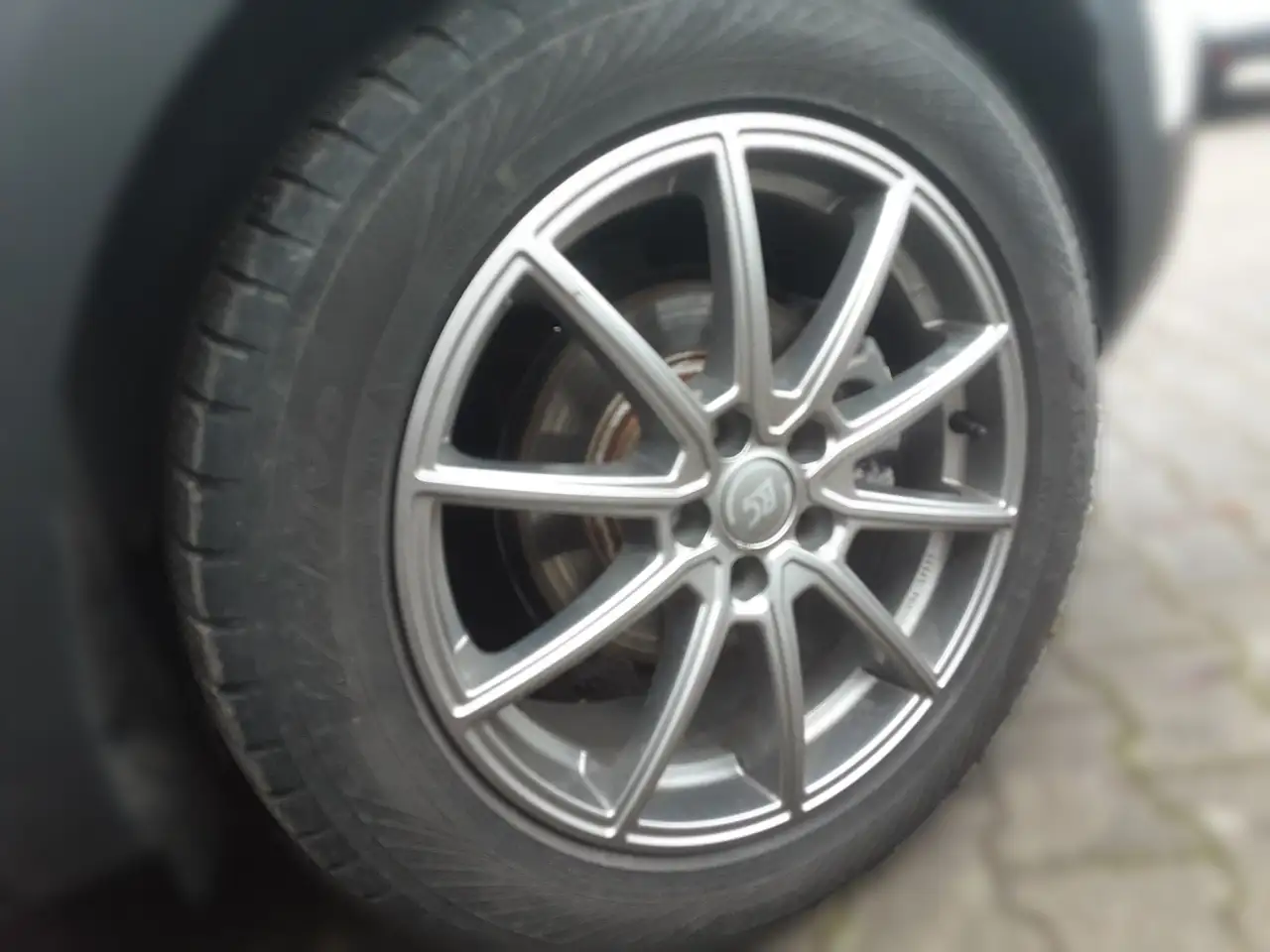 Peugeot 3008 Hybrid 136 eDSC6 GT ACC LED Navi PDC Kamera — Vehicle gallery 5