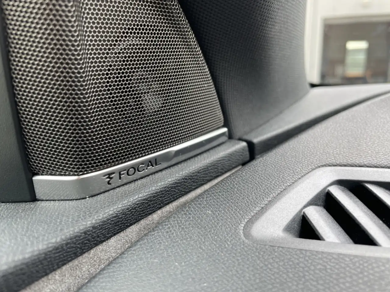 Peugeot 3008 GT PT 130 EAT8 Panorama Navi Digitales Cockpit Sou — Vehicle gallery 21